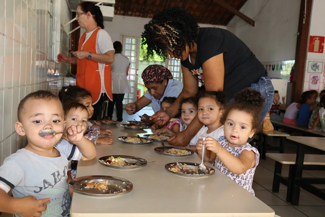 A creche Nossa Senhora do Carmo, do Vila Oeste, foi reformada recentemente, mas por meio do programa “Jornada Solidária” e não por recursos próprios. A creche está localizada na região administrativa do Noroeste da cidade de Belo Horizonte (Foto: Karina Camargos Coutinho)